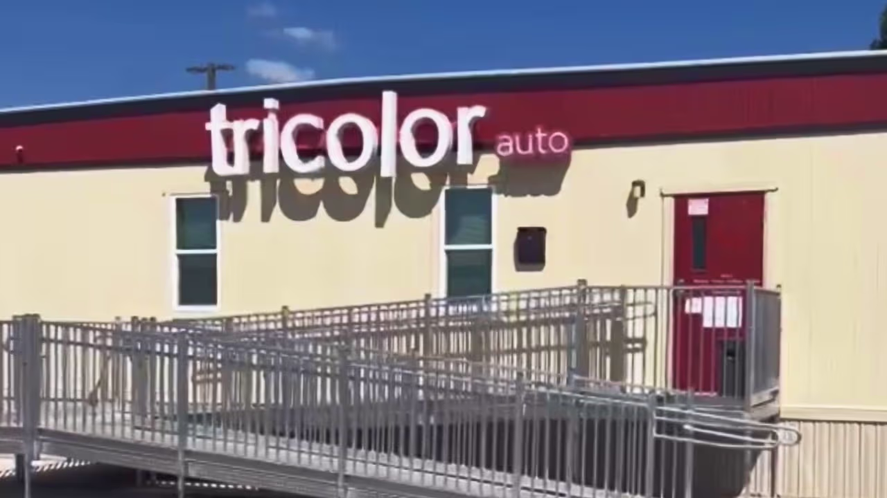 Tricolor Auto San Antonio Bandera