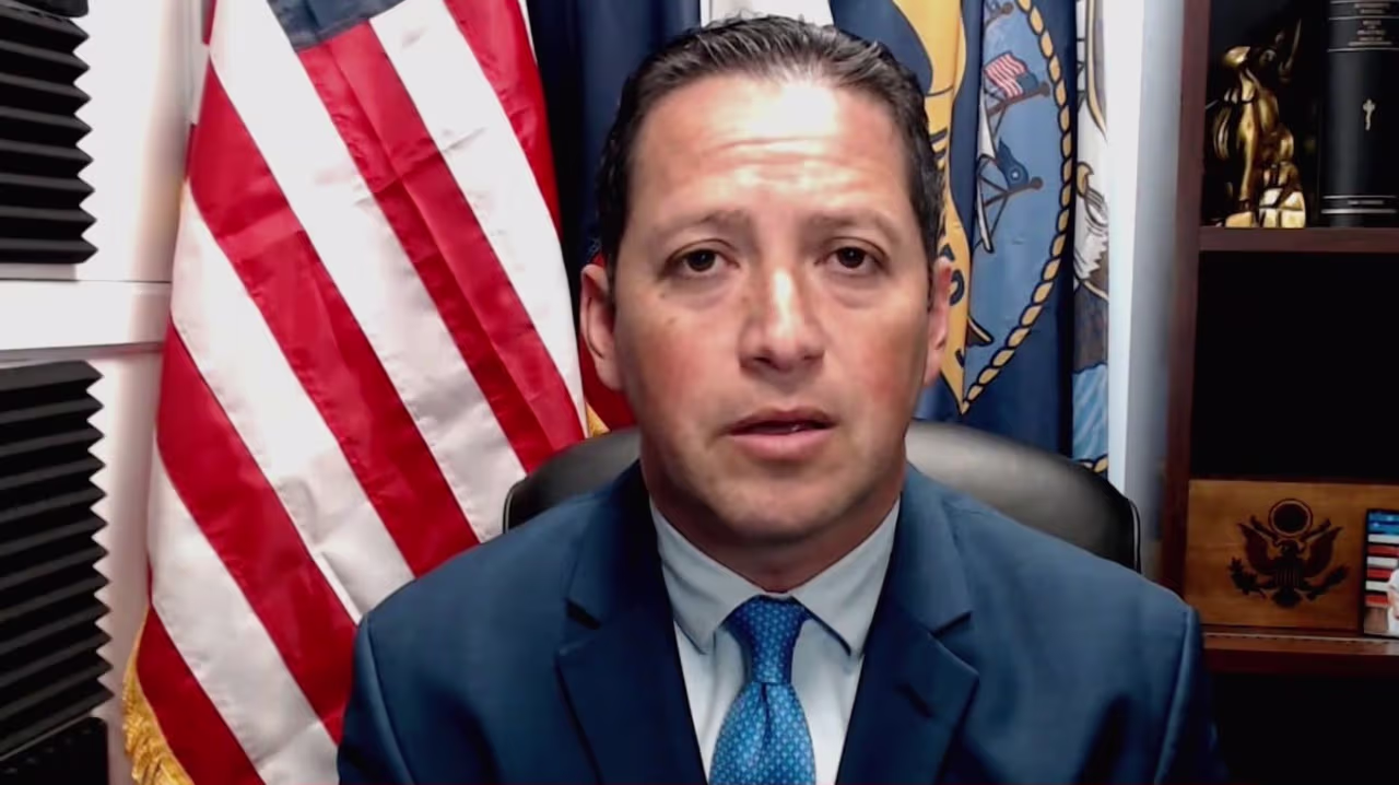 Congresista de Texas, Tony Gonzales, admite infidelidad con ex ...