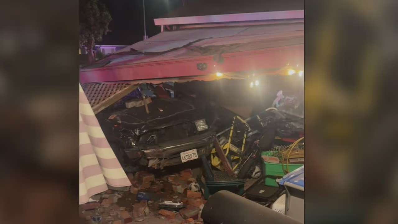 Driver Arrested After Crashing Into San José Home