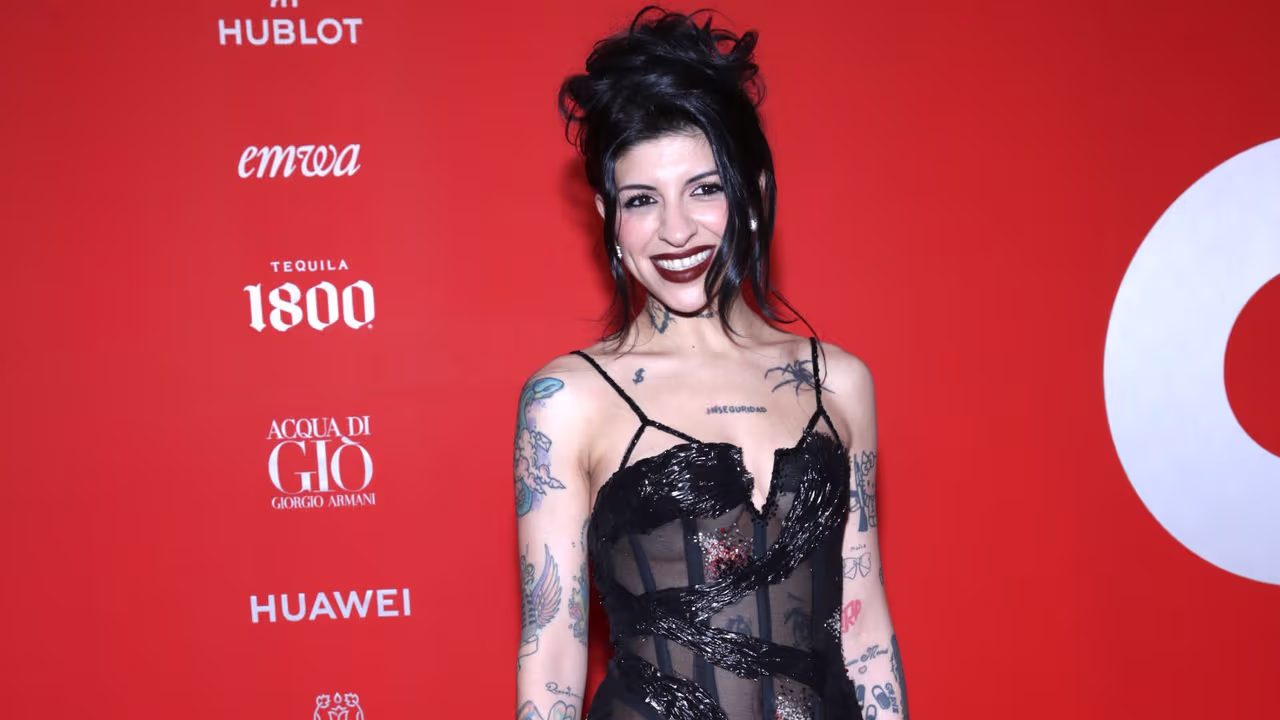 Cazzu le responde a Karol G: “Ella sabe que yo estoy acá”