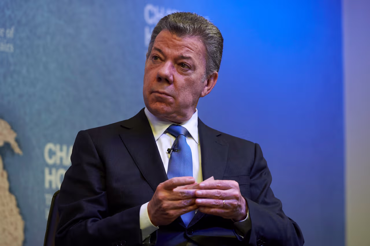El gobierno de Colombia suspende diálogo de paz con el ELN a horas de ...