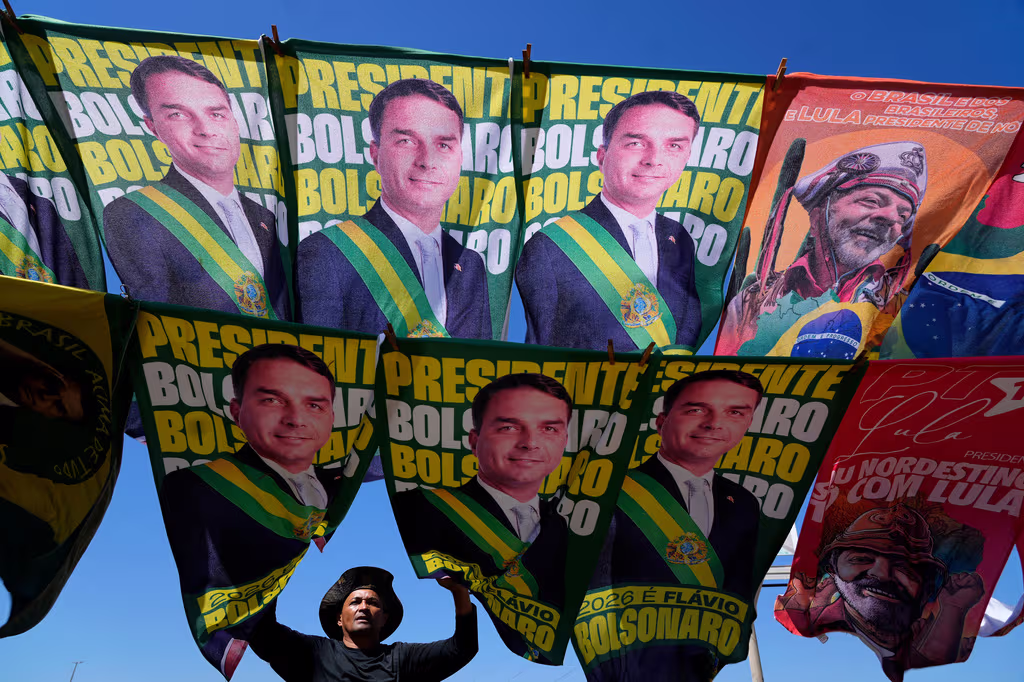 Lula enfrenta al hijo de Bolsonaro en su última batalla electoral en Brasil