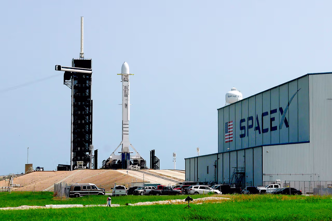 Elon Musk fusiona SpaceX y xAI: busca construir centros de datos de ...