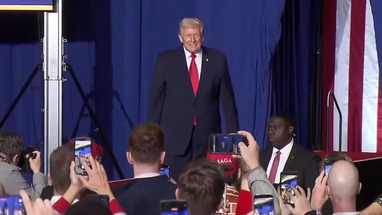 Donald Trump arranca en Iowa visitas semanales de campaña rumbo a las ...