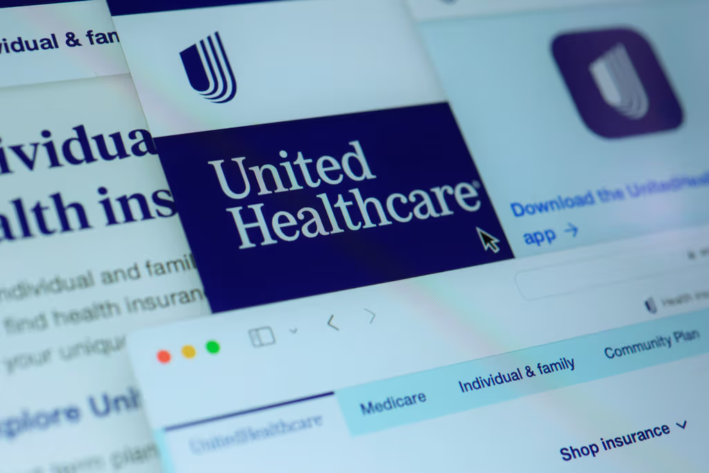 Donald Trump anuncia cheques de casi 100 dólares para más de 20 millones de adultos mayores con Medicare