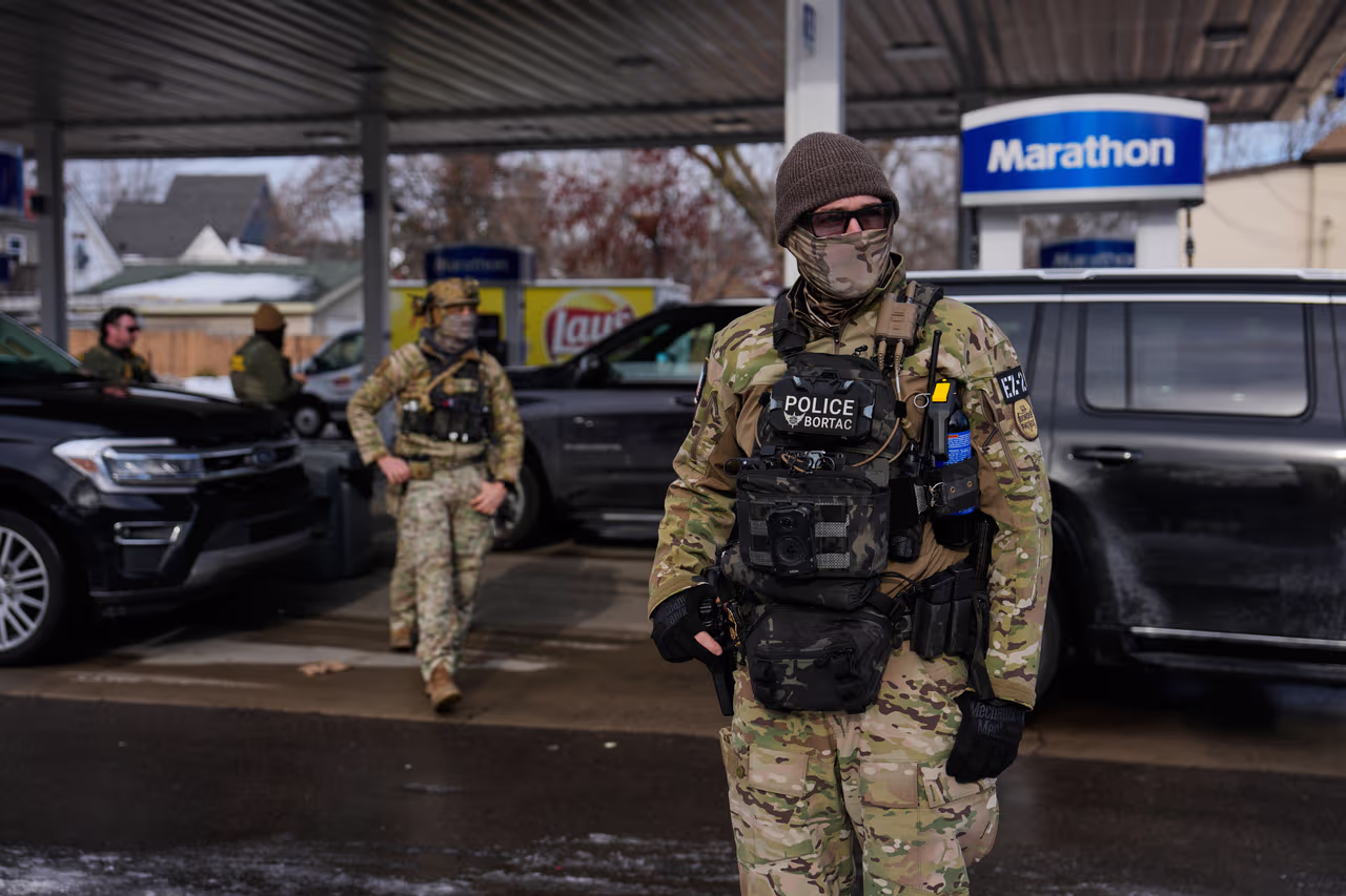 Federal prosecutors accuse 15 people of obstructing the work of agents during mass raids in Minnesota