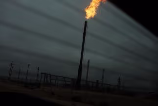 Guerra con Irán dispara el precio del petróleo: supera los 100 dólares ...