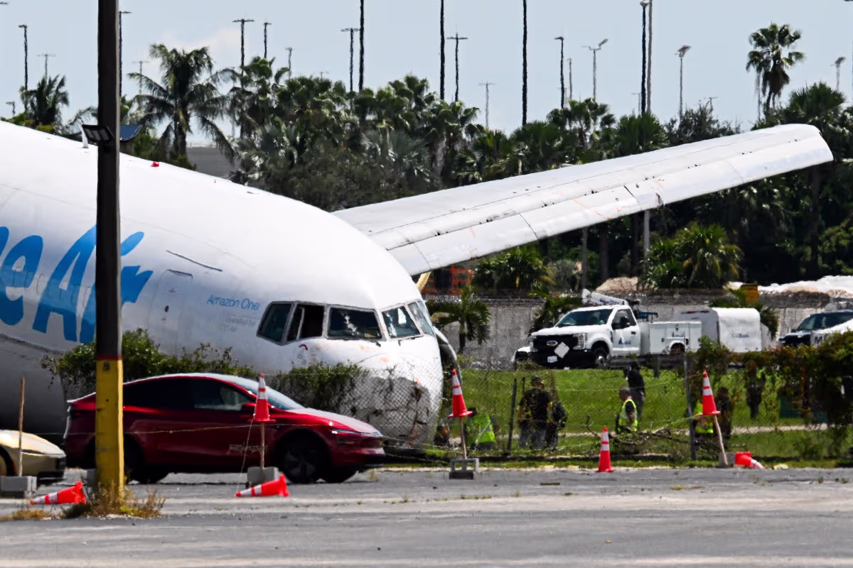 Investigan qué falló tras accidente de avión de carga en Miami: ¿Qué se escucha en los audios?