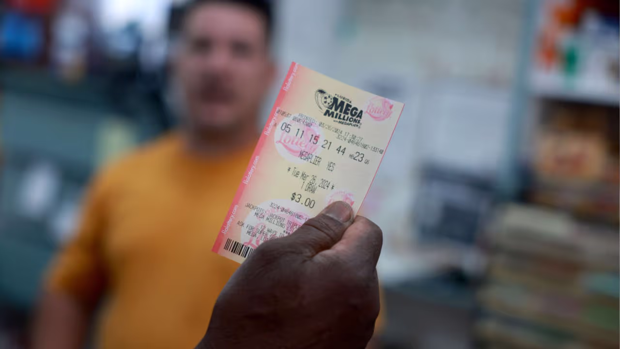 Mega Millions a un gagnant : une personne en Géorgie remporte la totalité du pot de 980 millions de dollars | Univision Actualités États-Unis