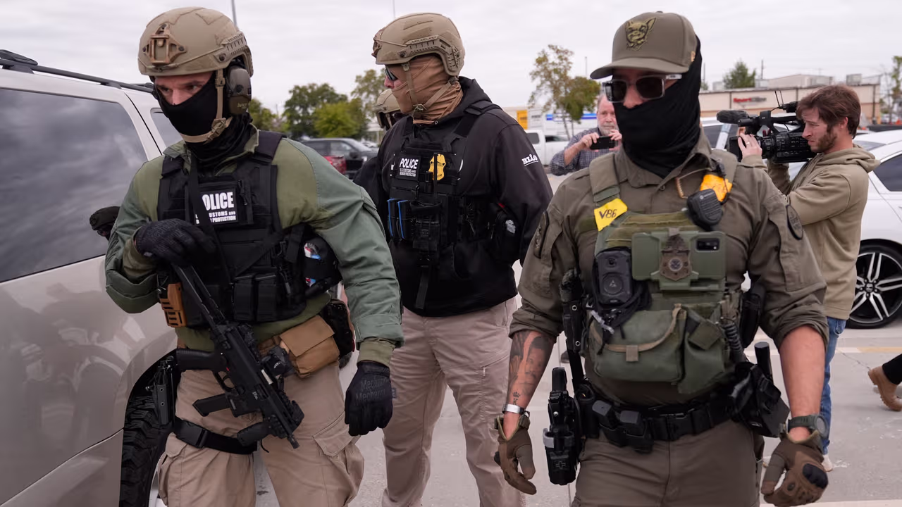 US Plans to Increase Immigration Fines to ,000 to Cover Deportation Costs
