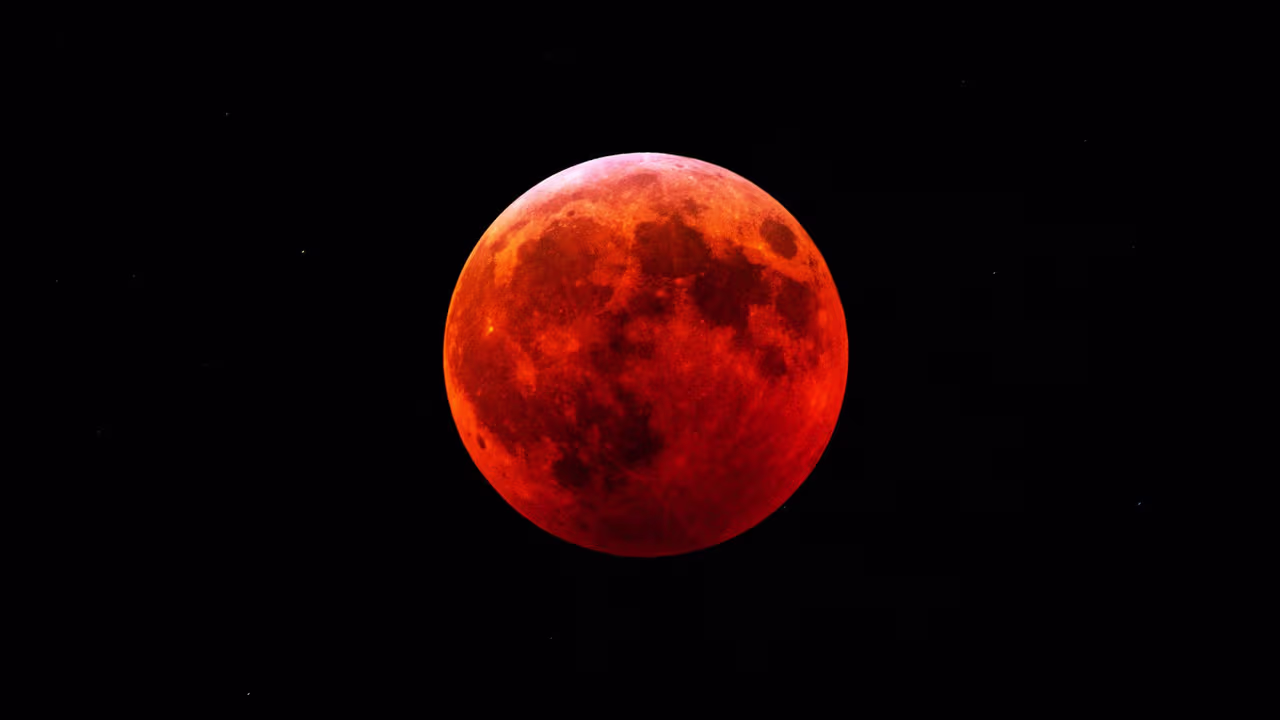 ¿Qué se verá durante eclipse lunar total del martes 3 de marzo 2026 ...