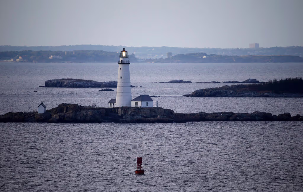Un avión con seis personas a bordo desaparece frente a las costas de Massachusetts; la Guardia Costera inicia su búsqueda