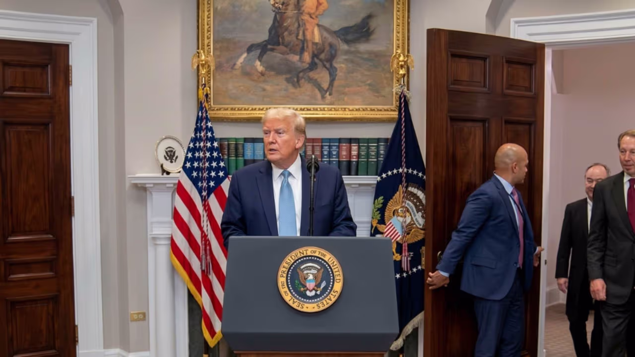 A federal judge forbids Trump to implement the citizenship test requirement to vote