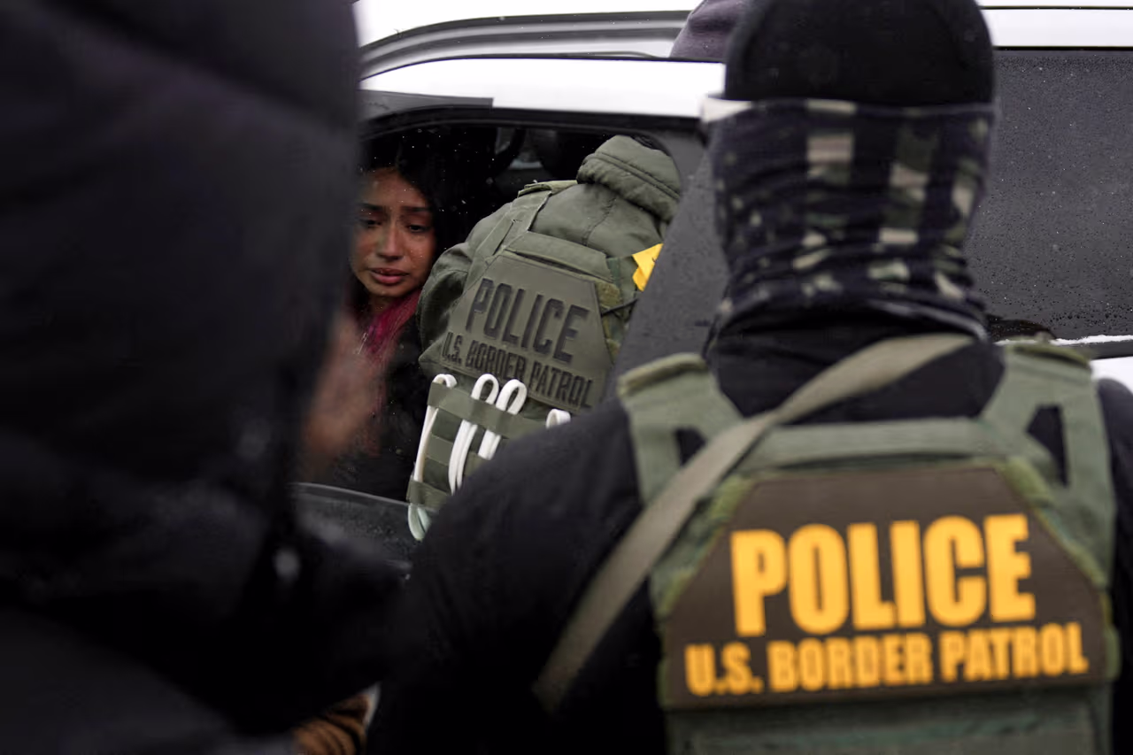 Esto sabemos de las cuotas de arrestos masivos de ICE y del operativo 'Safe California'