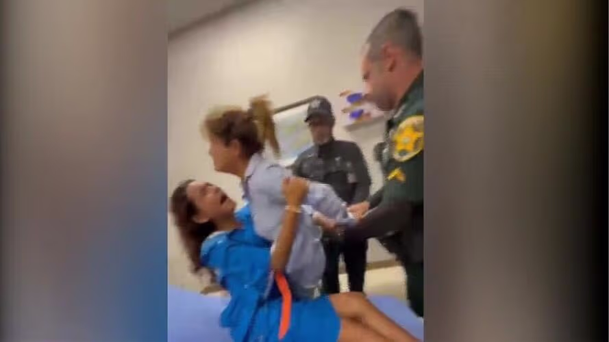 ICE Arrests Ecuadorian Mother and Daughter in Florida Hospital After Car Accident - News Directory 3