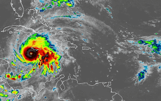 El huracán Melissa se dirige a Cuba tras cruzar Jamaica y dejar un impacto 