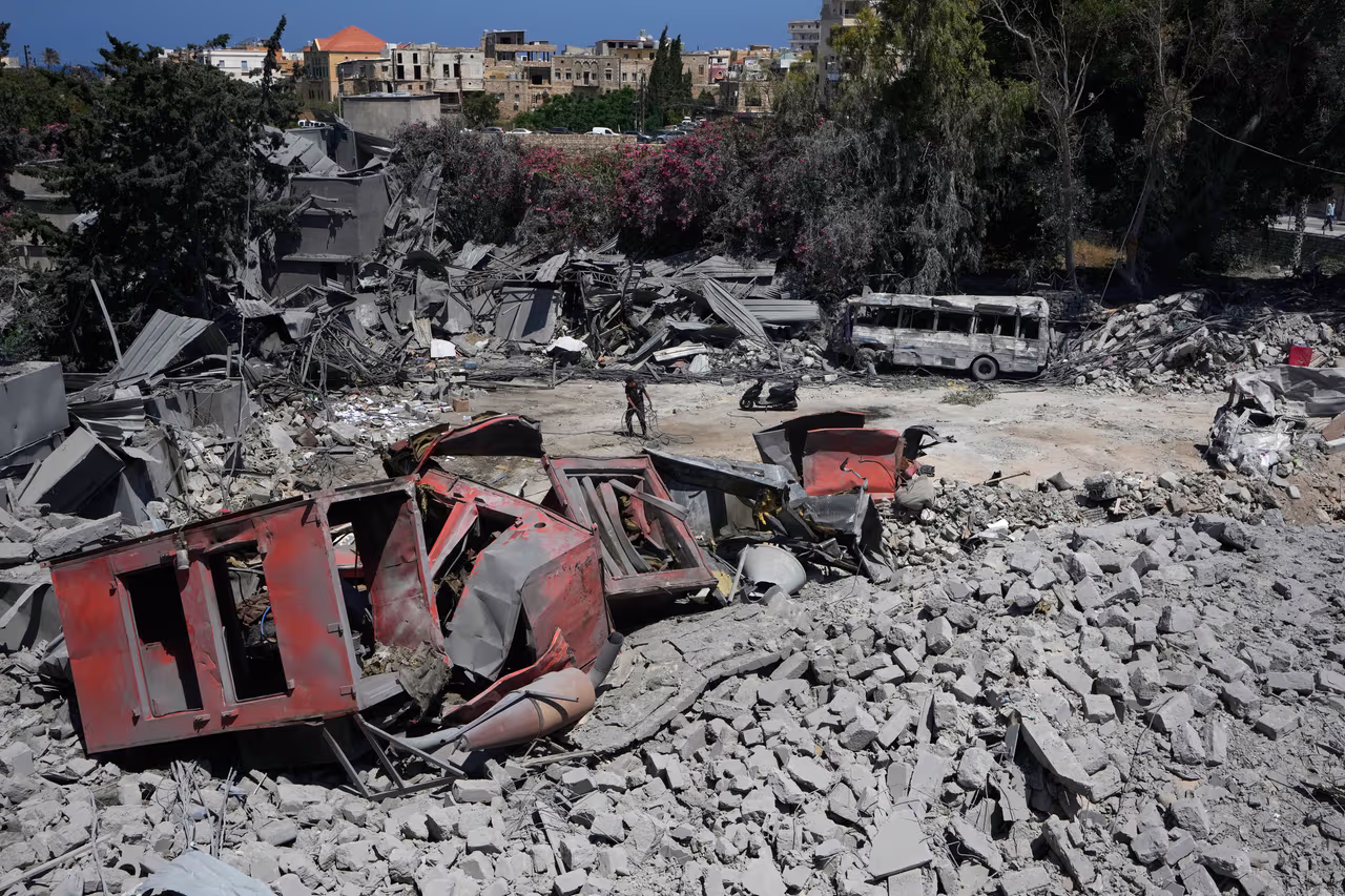 Latest news, war in Iran: Israeli Army attacks Beirut suburbs on the eve of expected US-Iran agreement