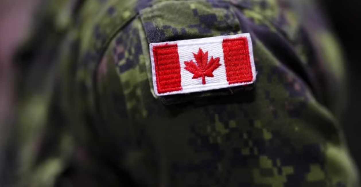 Ministro de Defensa de Canadá reporta muertos y heridos tras un "trágico" incendio en una base militar de Alberta