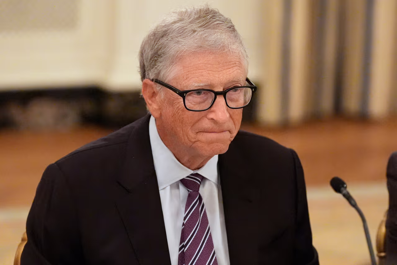 Bill Gates asegura que los ciberataques son el principal riesgo de la IA