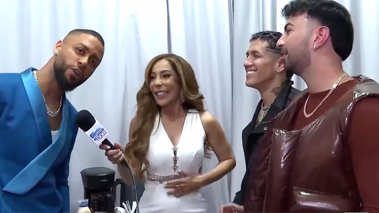 DJ Adonis, Lenny Tavárez y Justin Quiles sorprendidos en su camerino en ...