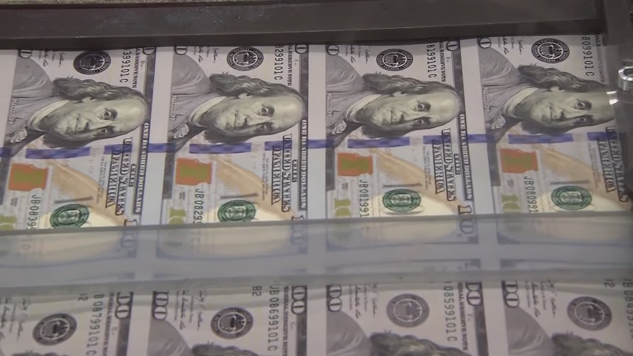 EEUU incluirá firma de Donald Trump en nuevos billetes por primera vez ...