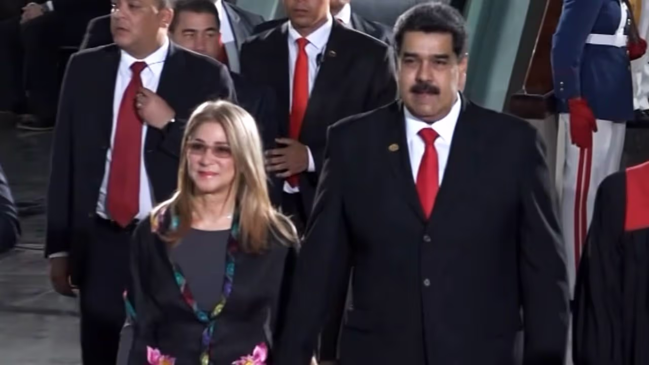 Qué sigue para Nicolás Maduro y su esposa tras declararse no culpables ...