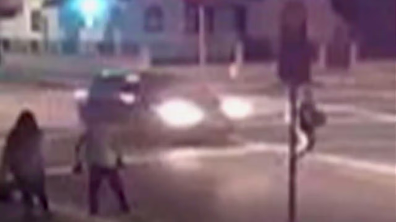 Una mujer fue brutalmente atropellada por un conductor que se dio a la ...