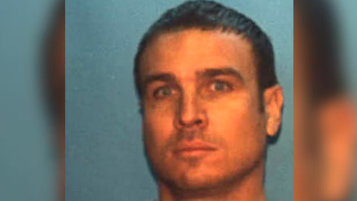 Man charged with hate crime after pursuing Mexican woman with a knife ...